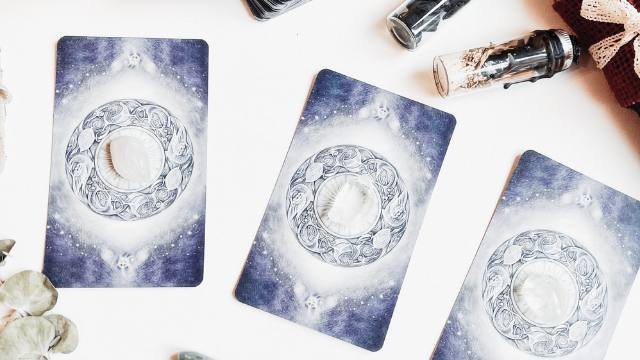 formation intuition féminine pendule oracles guides